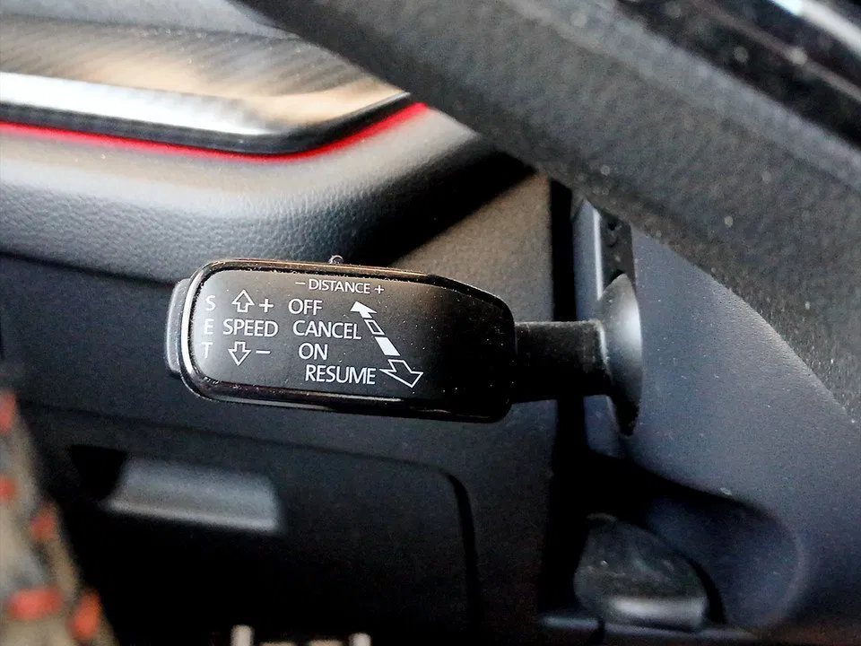 Skoda Octavia Combi 2.0 TDI RS | Bild 21 von 24