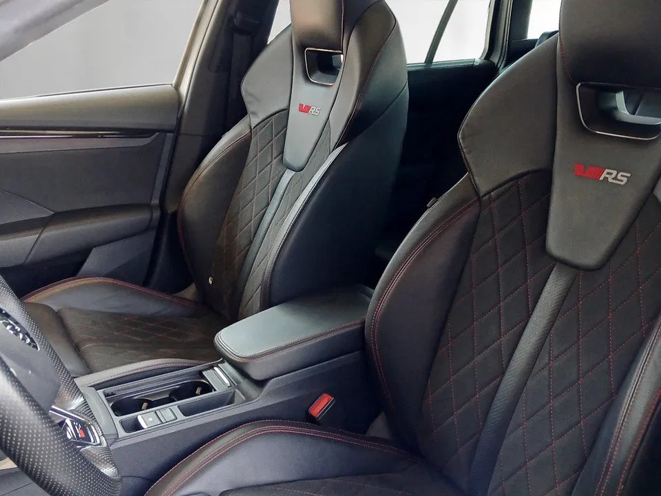Skoda Octavia Combi 2.0 TDI RS | Bild 6 von 24