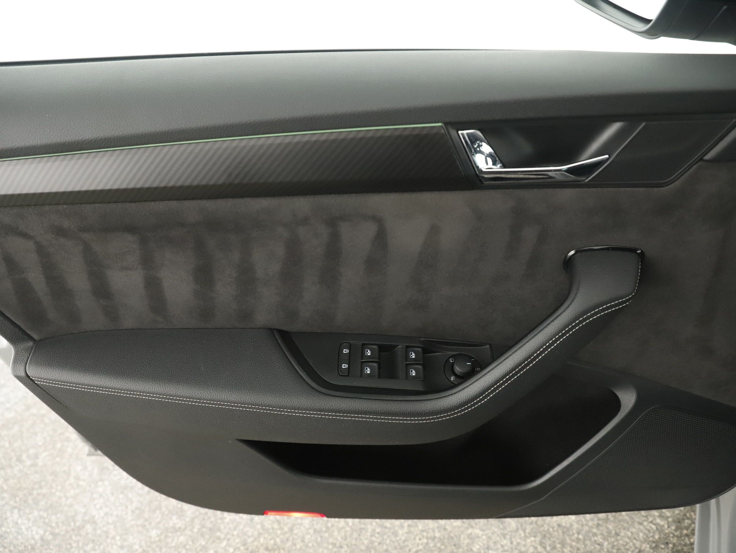 Skoda Superb Combi Sportline TSI DSG | Bild 11 von 31