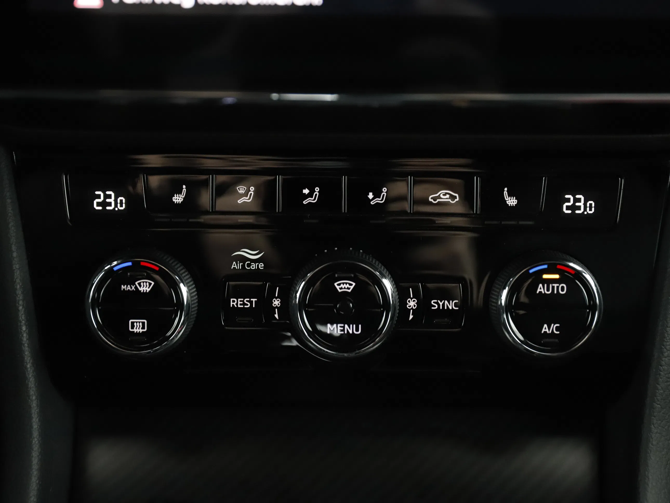 Skoda Superb Combi Sportline TSI DSG | Bild 24 von 31