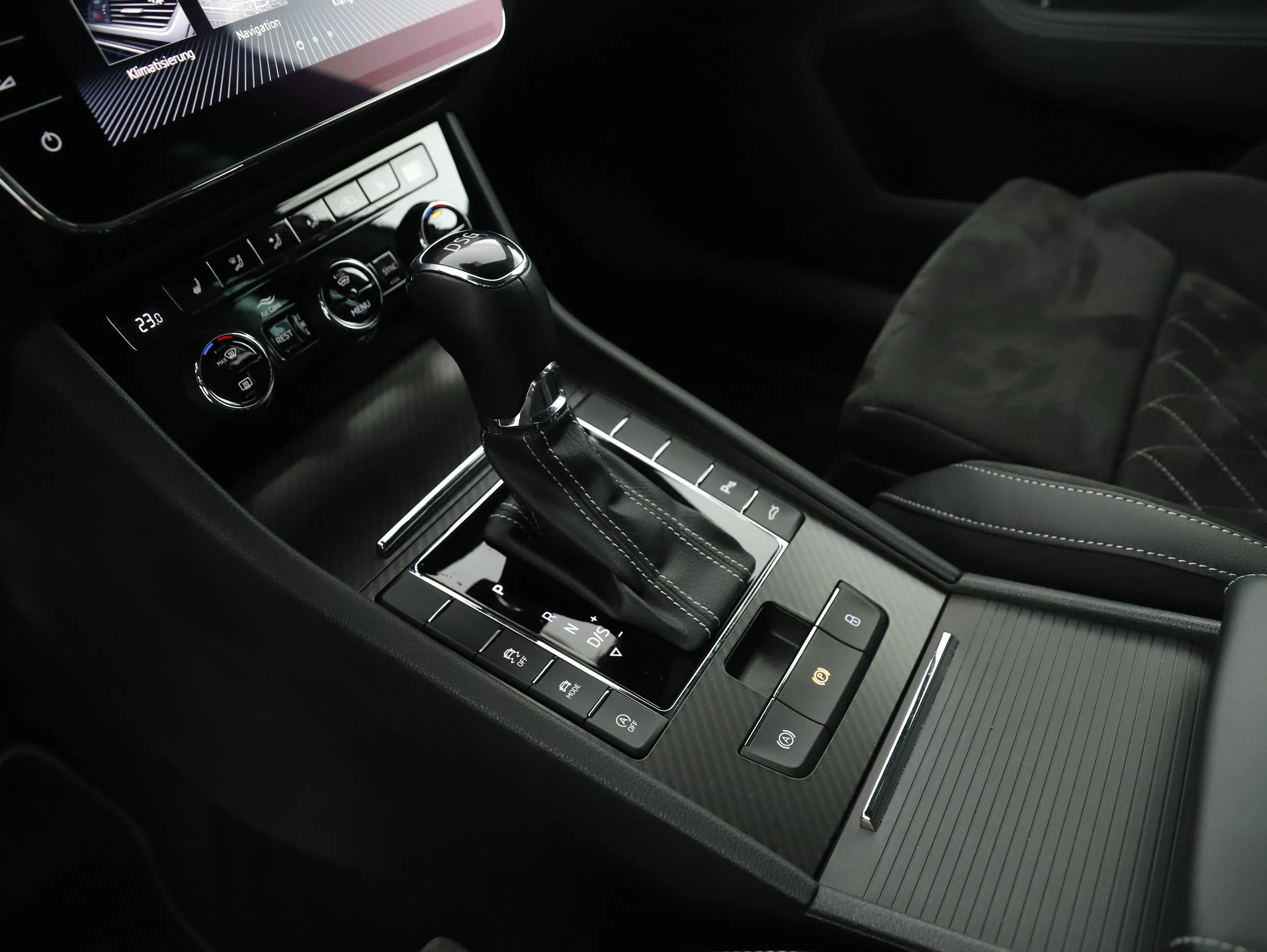 Skoda Superb Combi Sportline TSI DSG | Bild 25 von 31