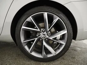 Skoda Superb Combi Sportline TSI DSG | Thumbnail 10 von 31