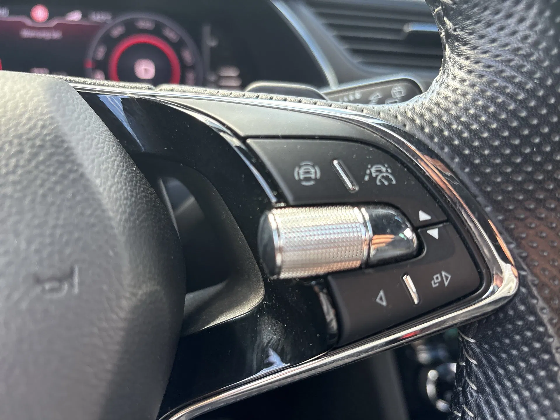 Skoda Superb Combi 1.5 TSI ACT Sportline | Bild 16 von 29