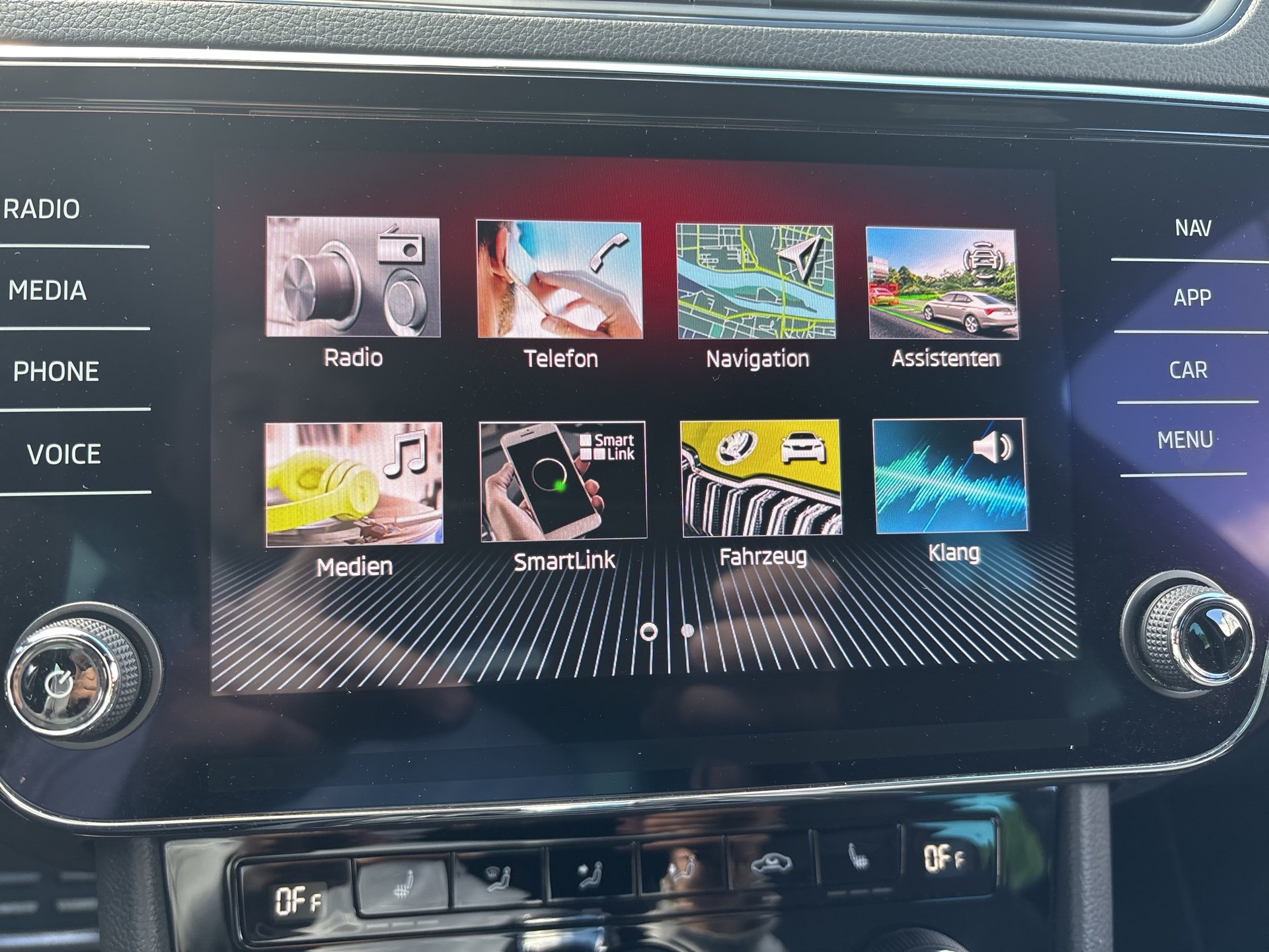 Skoda Superb Combi 1.5 TSI ACT  Sportline | Bild 17 von 29