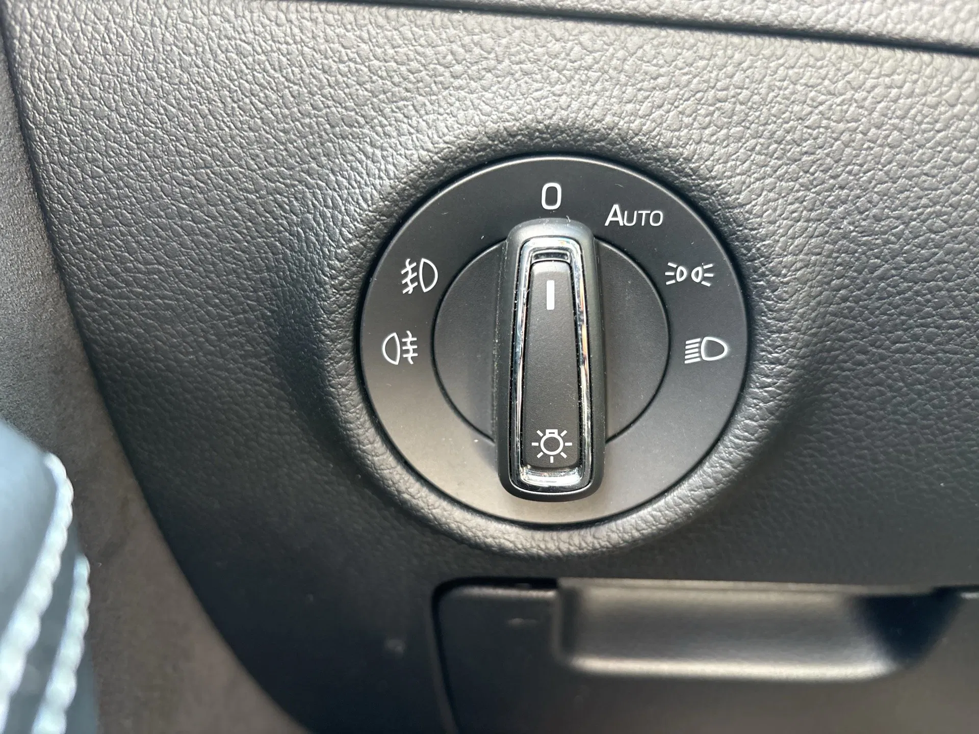 Skoda Superb Combi 1.5 TSI ACT Sportline | Bild 10 von 29