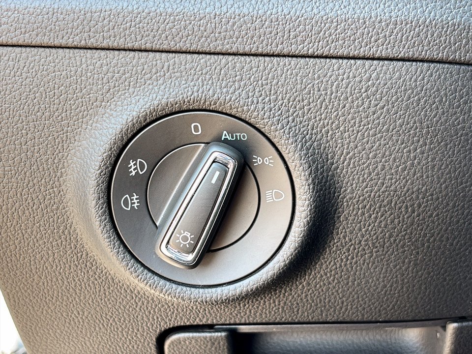 Skoda Superb Combi 1.5 TSI | Bild 14 von 15