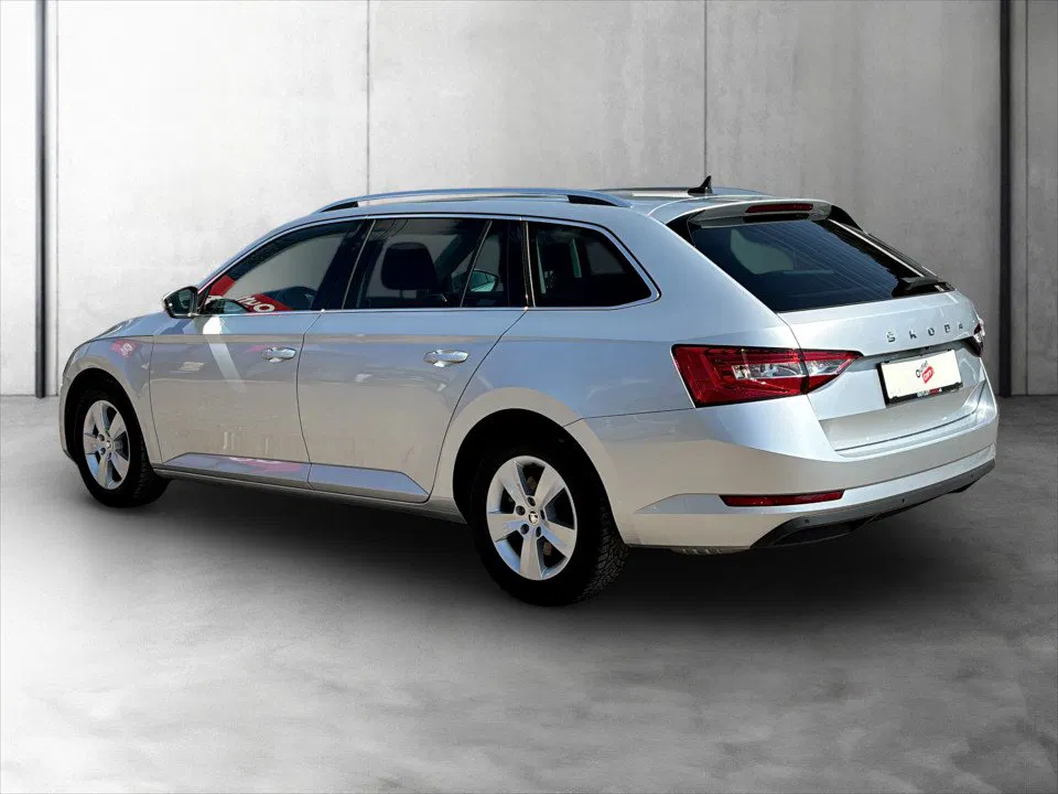 Skoda Superb Combi 1.5 TSI | Bild 3 von 15