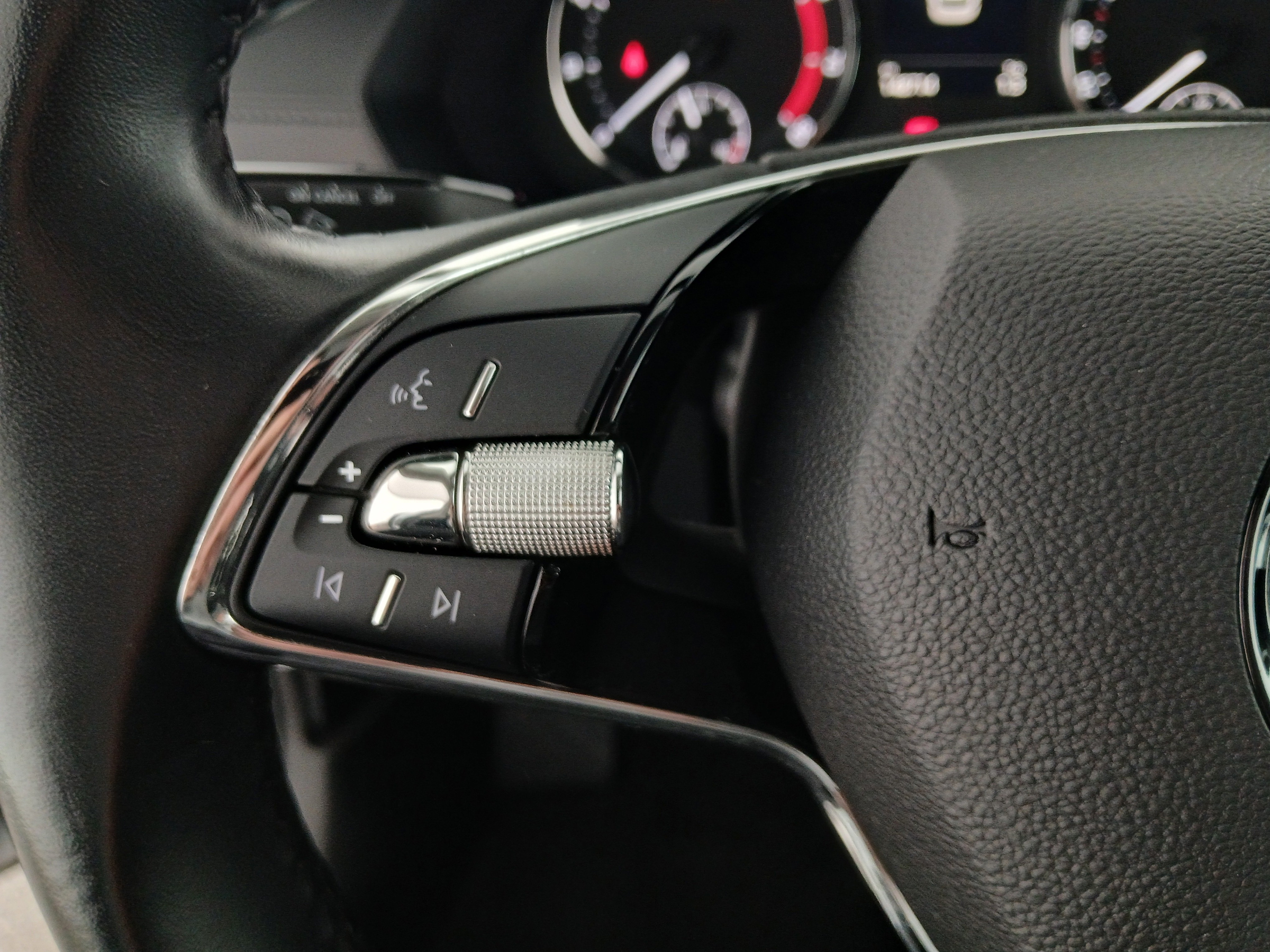 Skoda Octavia Combi 1.0 TSI Ambition | Bild 17 von 31