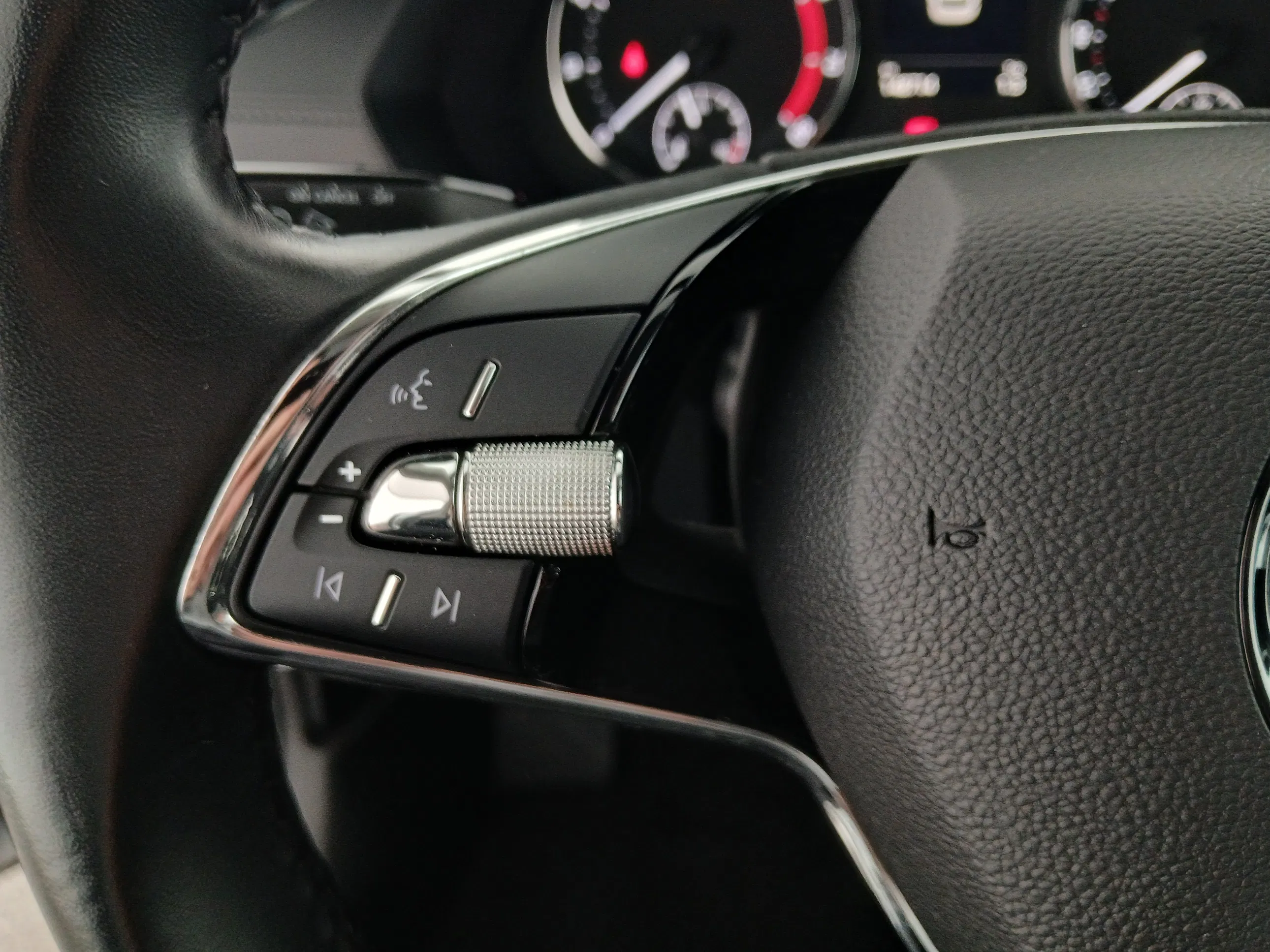 Skoda Octavia Combi 1.0 TSI Ambition | Bild 17 von 31