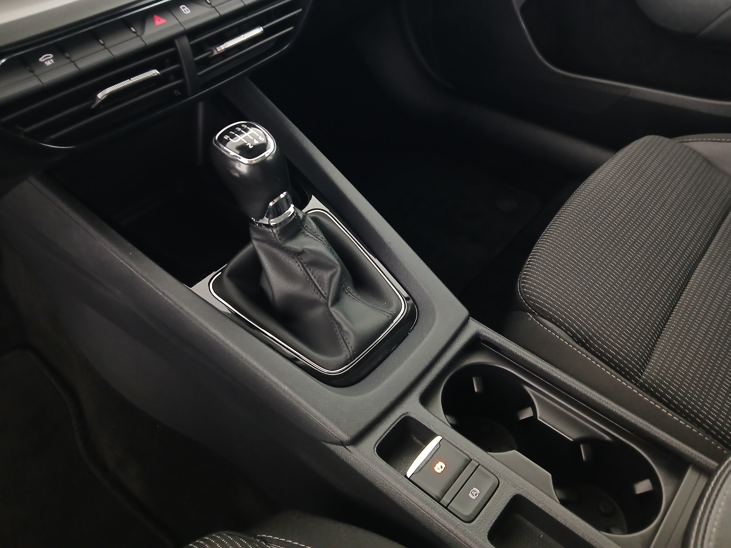 Skoda Octavia Combi 1.0 TSI Ambition | Bild 27 von 31