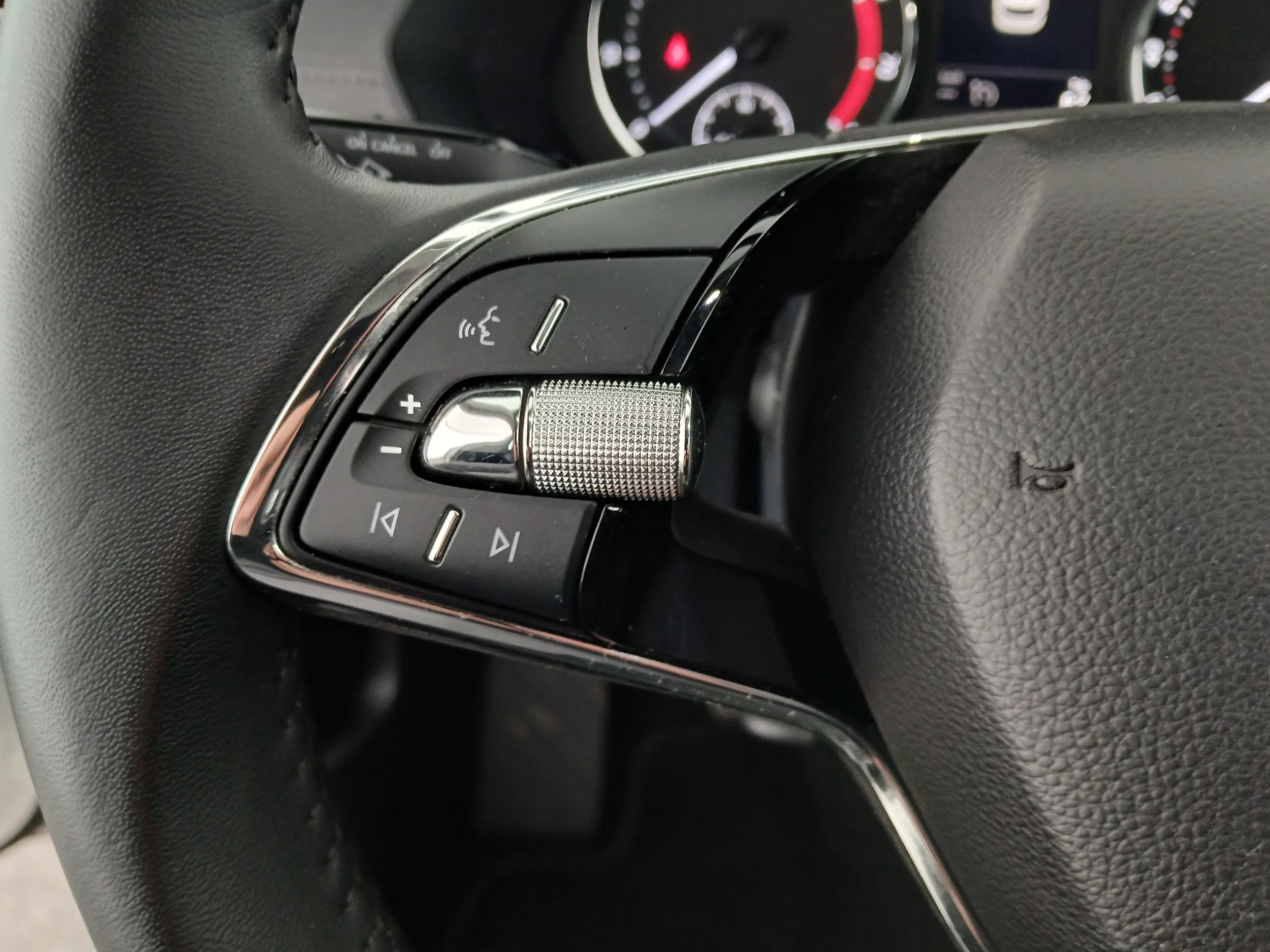 Skoda Octavia Combi 1.0 TSI Ambition | Bild 16 von 28