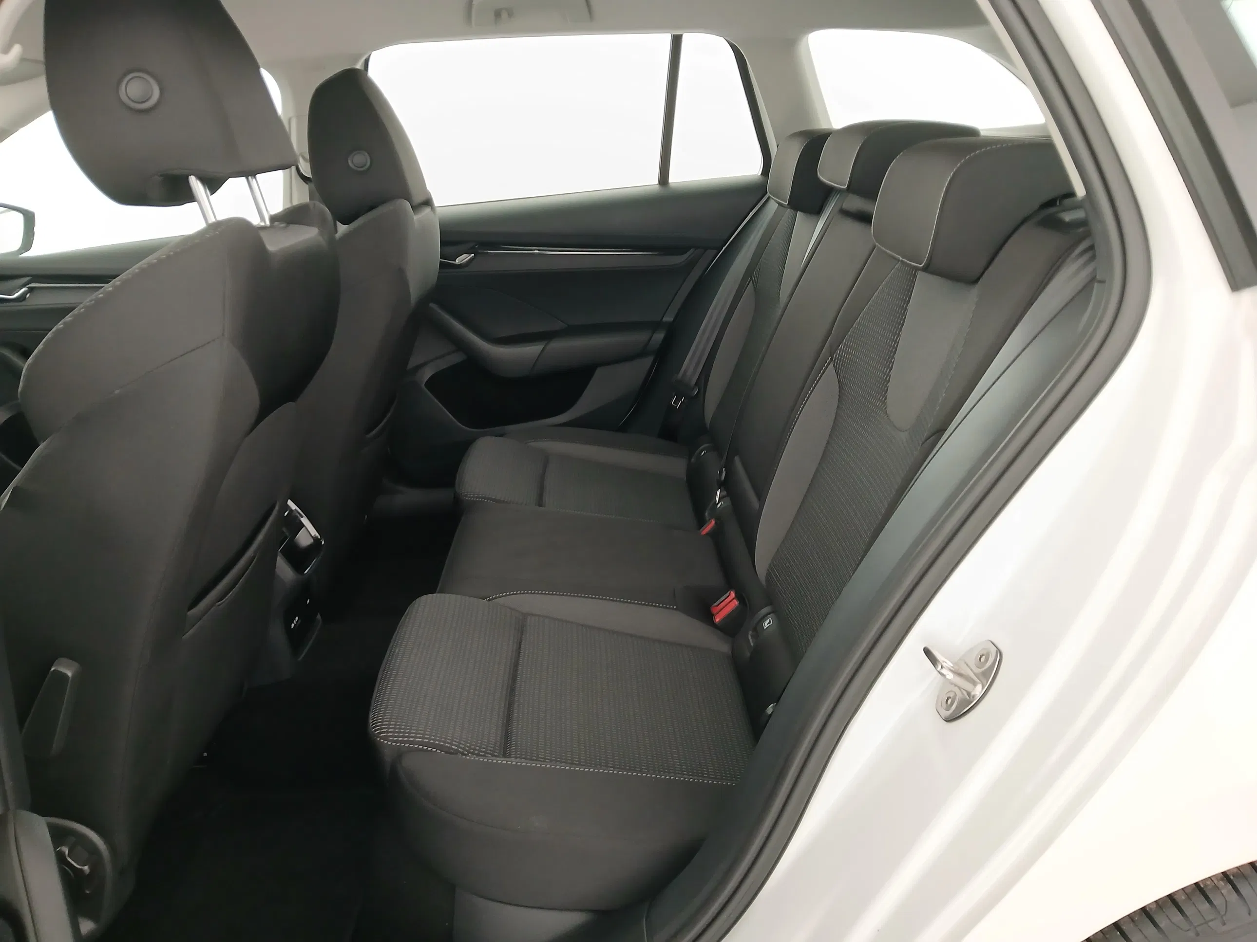 Skoda Octavia Combi 1.0 TSI Ambition | Bild 25 von 28