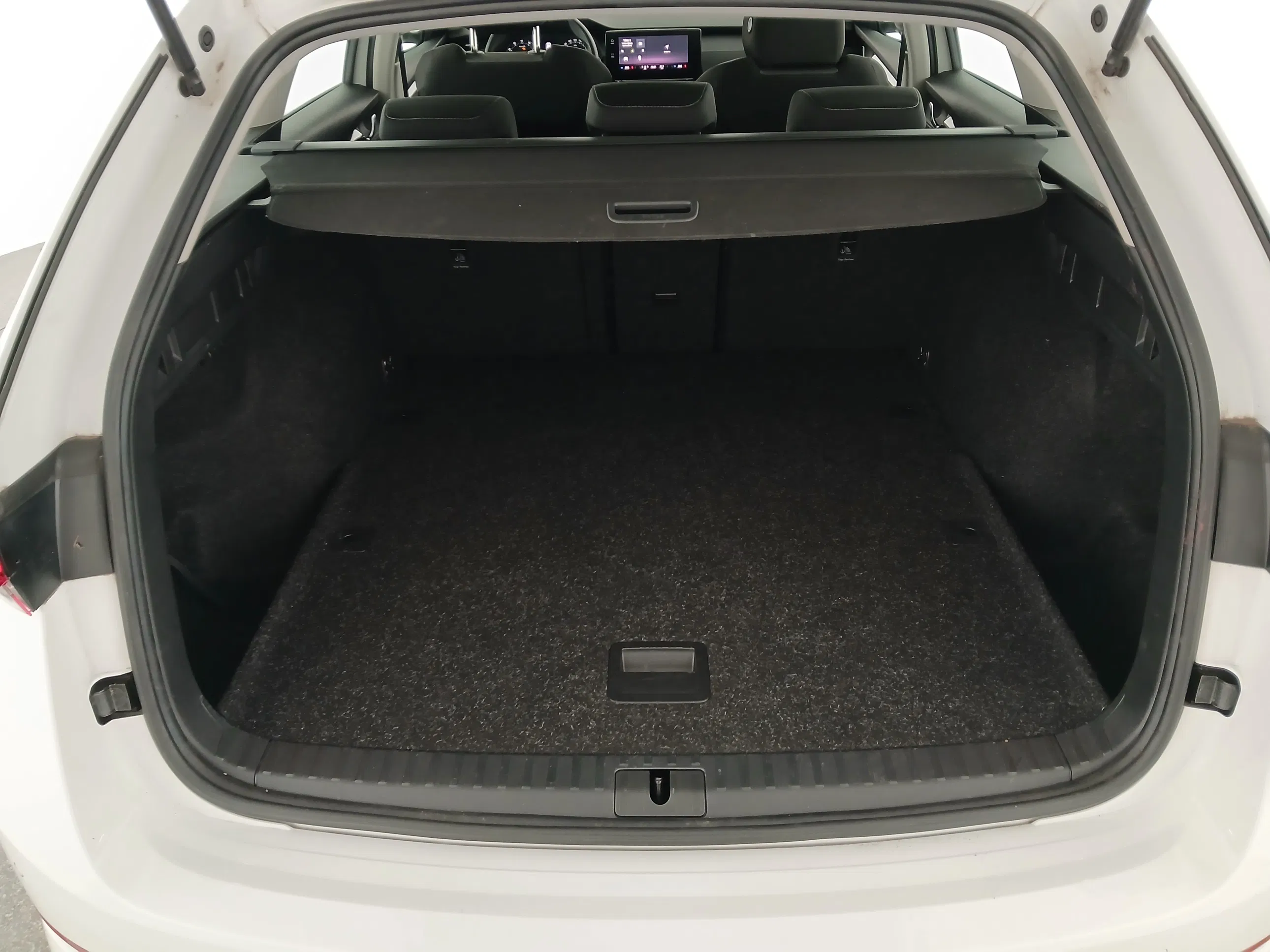 Skoda Octavia Combi 1.0 TSI Ambition | Bild 26 von 28