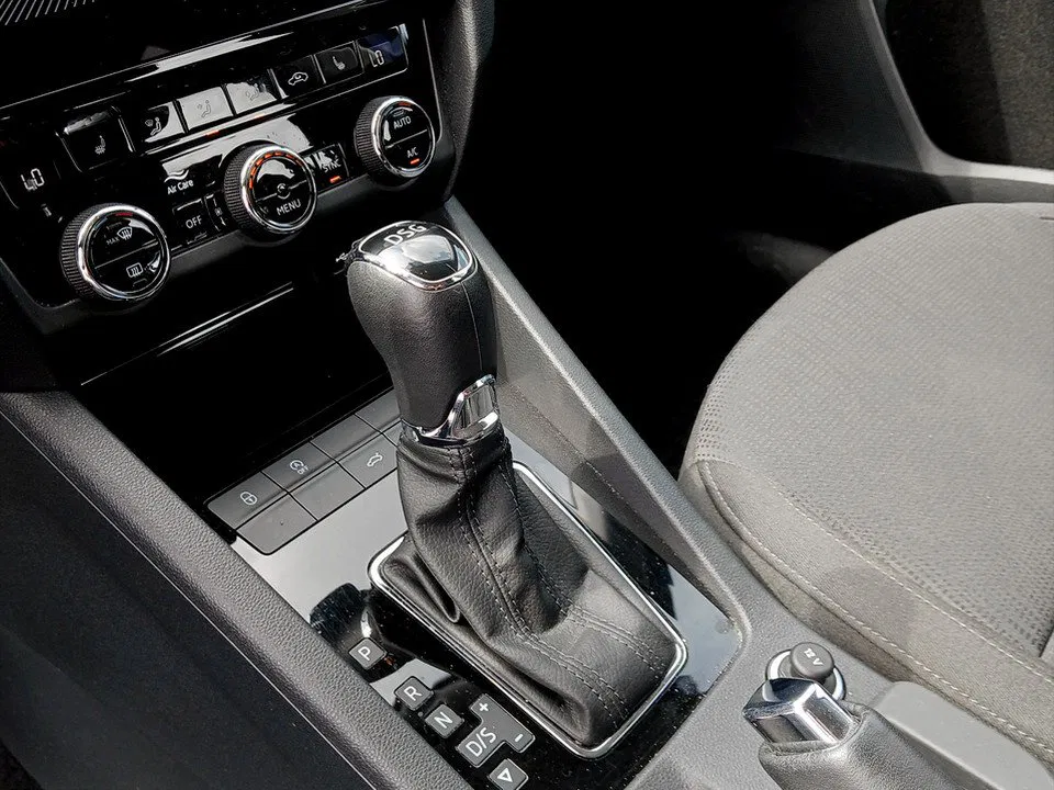 Skoda Octavia Combi 1.5 TSI ACT Style | Bild 16 von 19