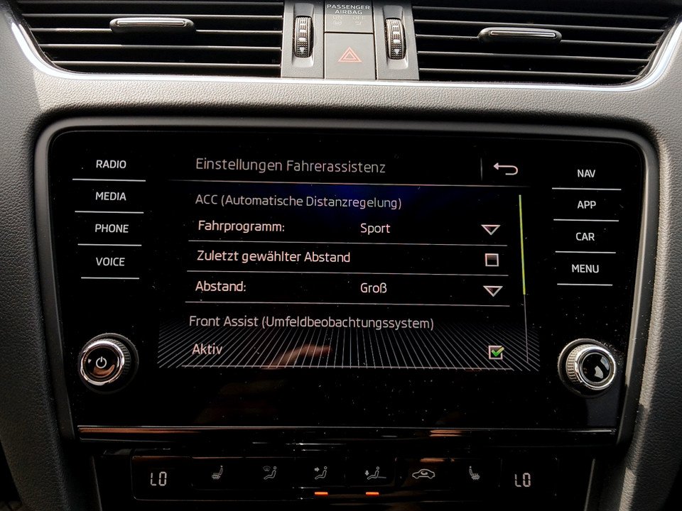 Skoda Octavia Combi 1.5 TSI ACT Style | Bild 15 von 19