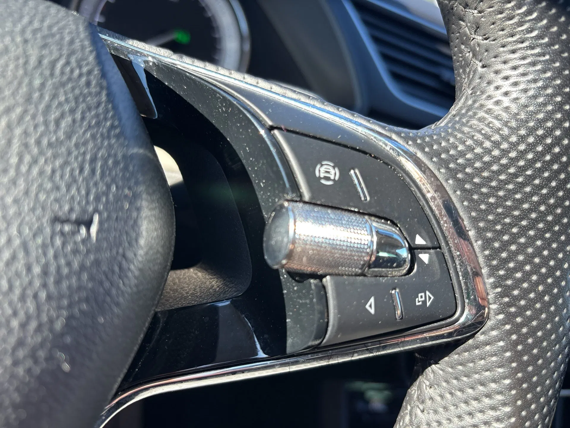 Skoda Superb Combi 2.0 TDI Style | Bild 14 von 24