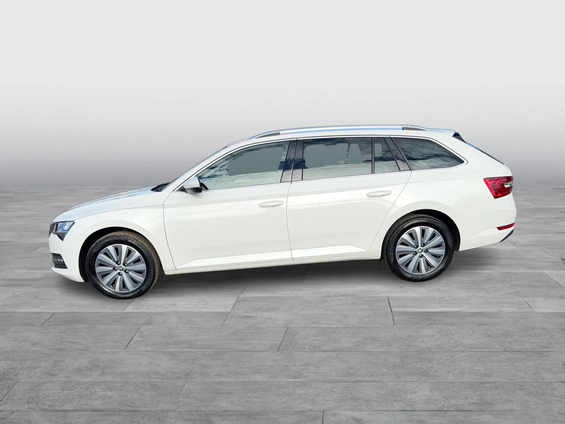 Skoda Superb Combi 2.0 TDI Style | Bild 3 von 24