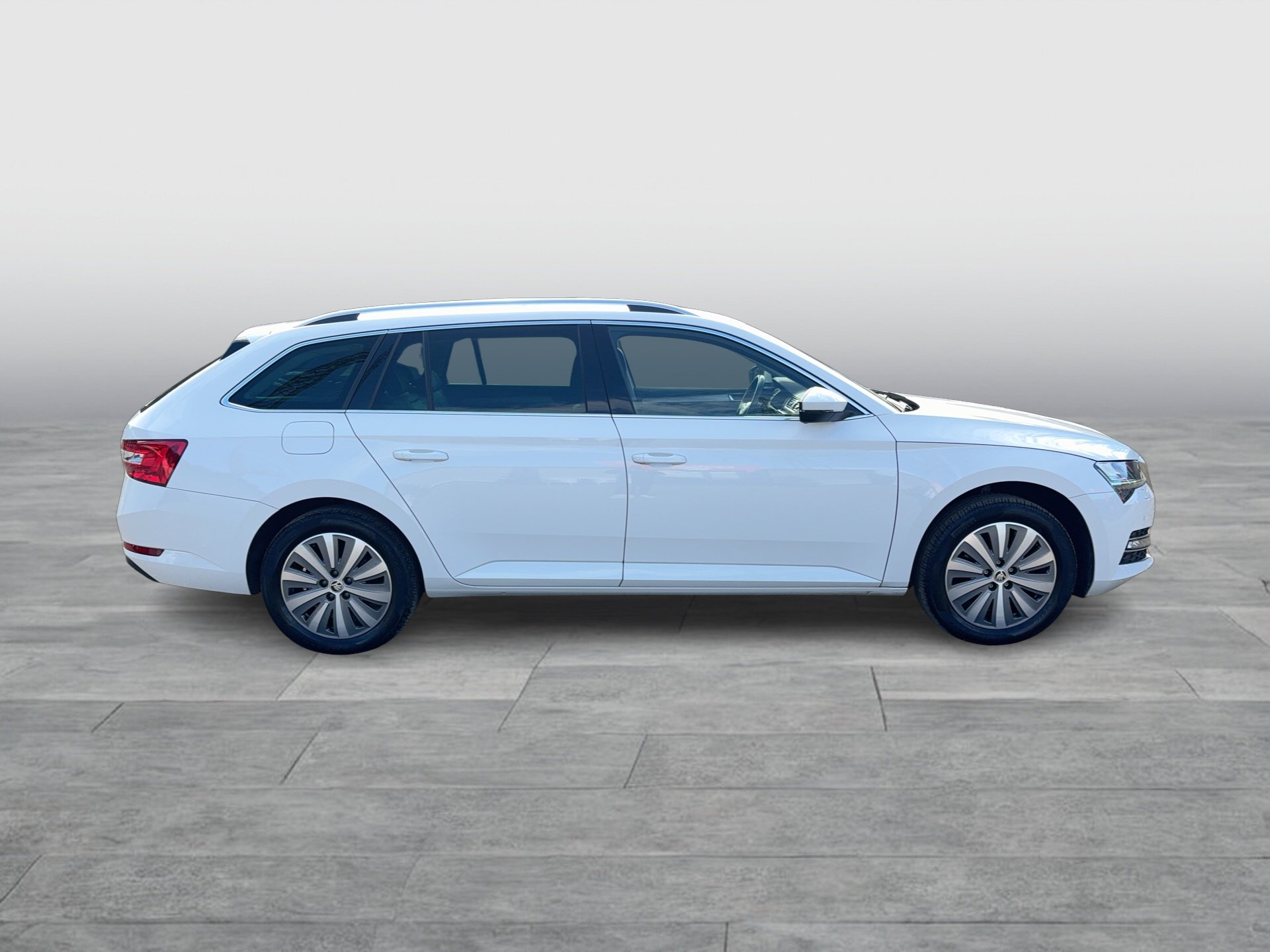 Skoda Superb Combi 2.0 TDI Style | Bild 6 von 24