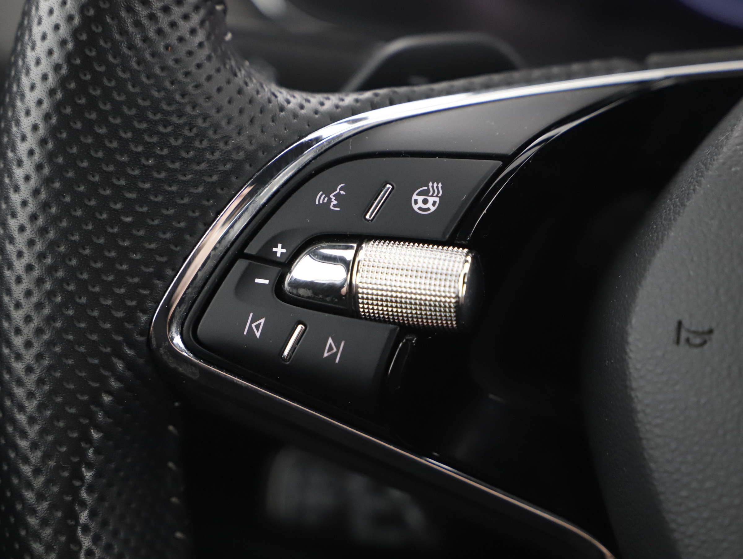 Skoda Superb Combi 2.0 TDI  Sportline | Bild 11 von 22