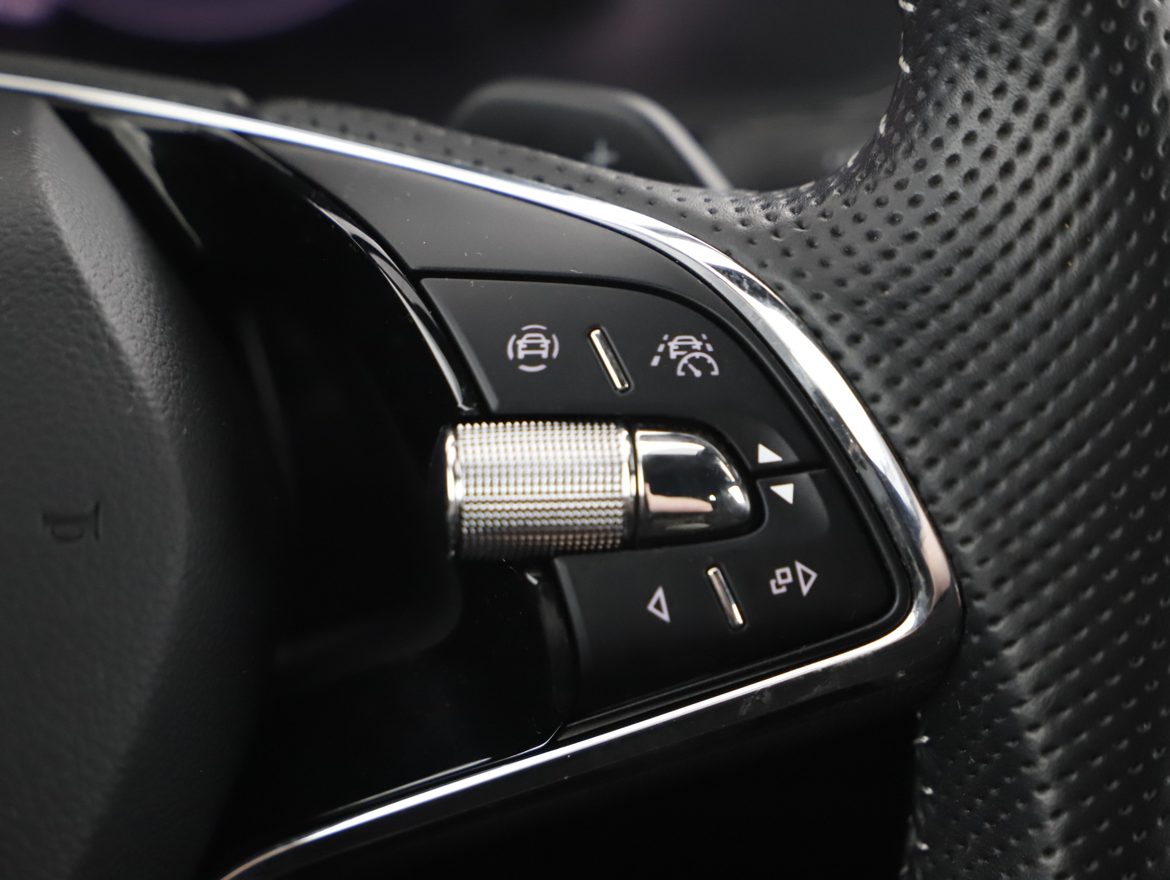 Skoda Superb Combi 2.0 TDI  Sportline | Bild 12 von 22