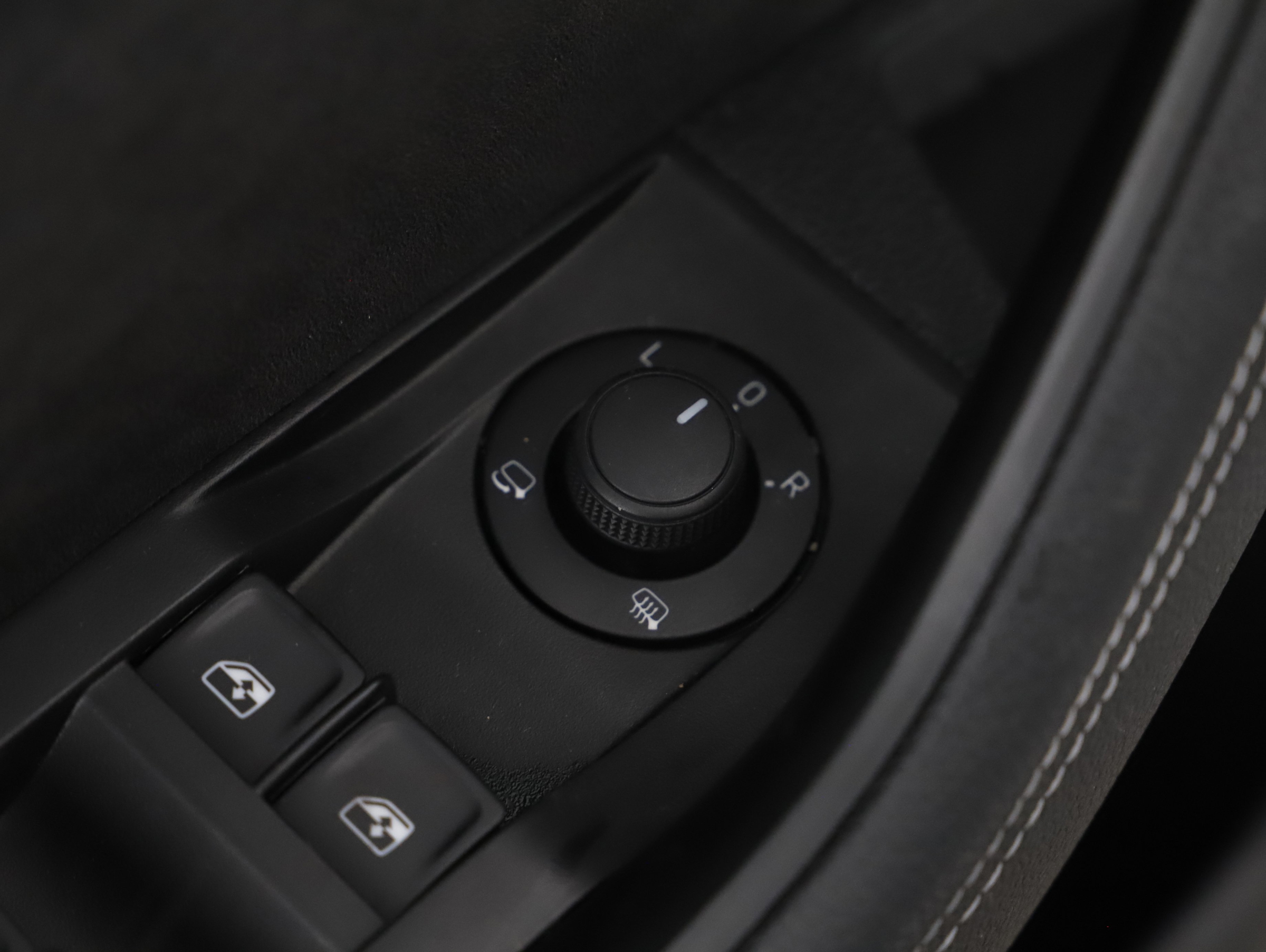 Skoda Superb Combi 2.0 TDI  Sportline | Bild 15 von 22