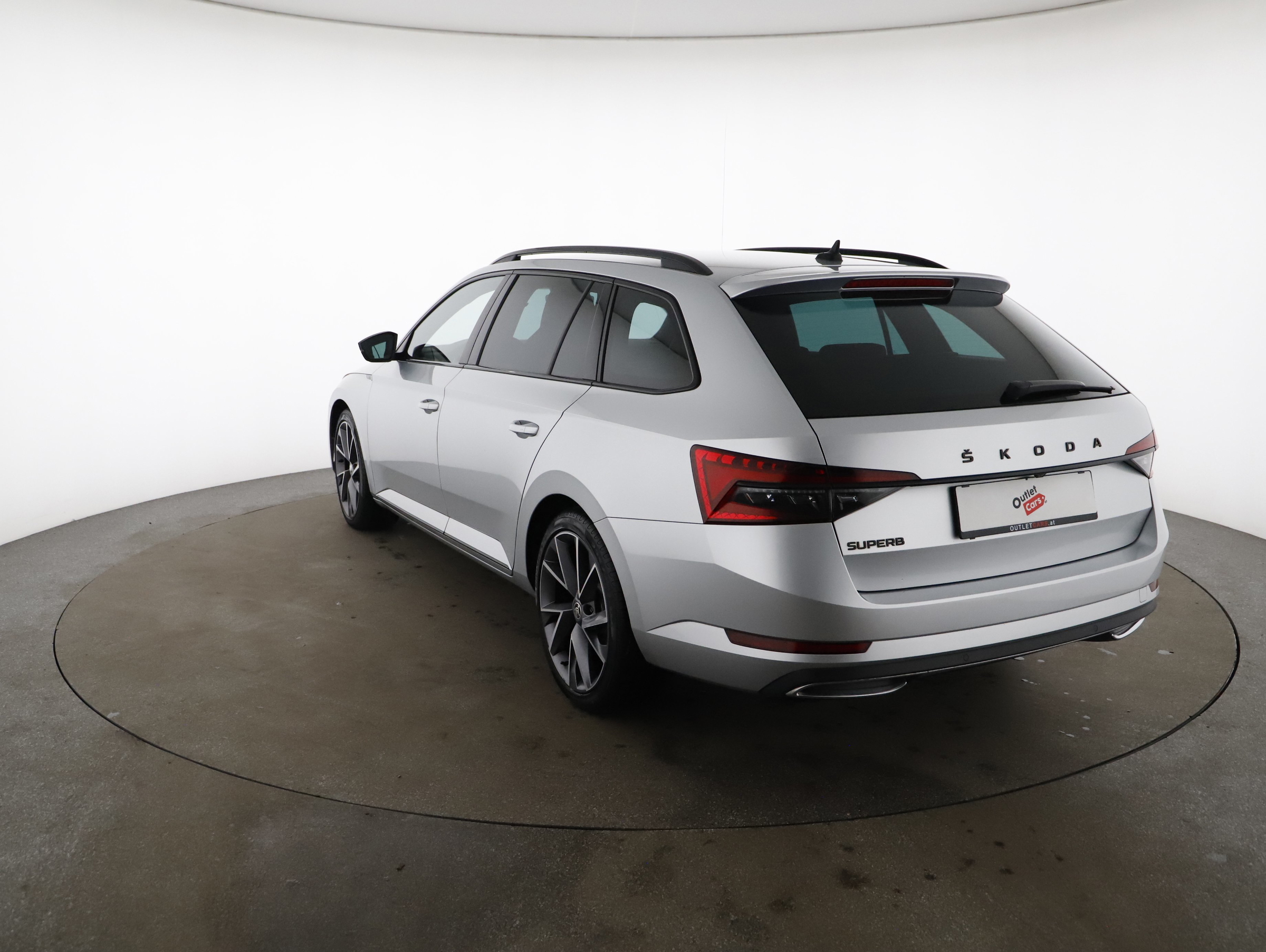 Skoda Superb Combi 2.0 TDI  Sportline | Bild 18 von 22