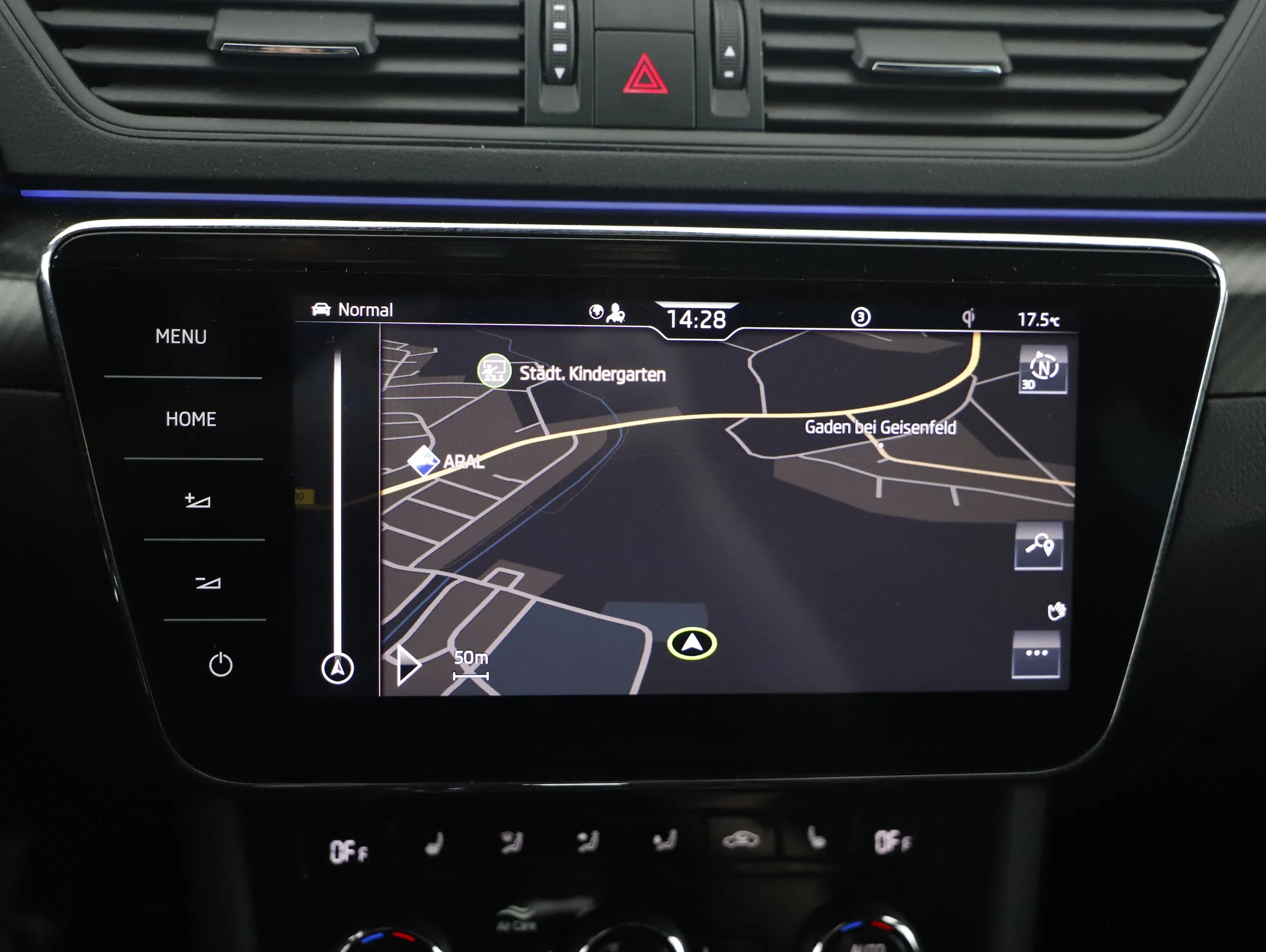 Skoda Superb Combi 2.0 TDI Sportline | Bild 8 von 22