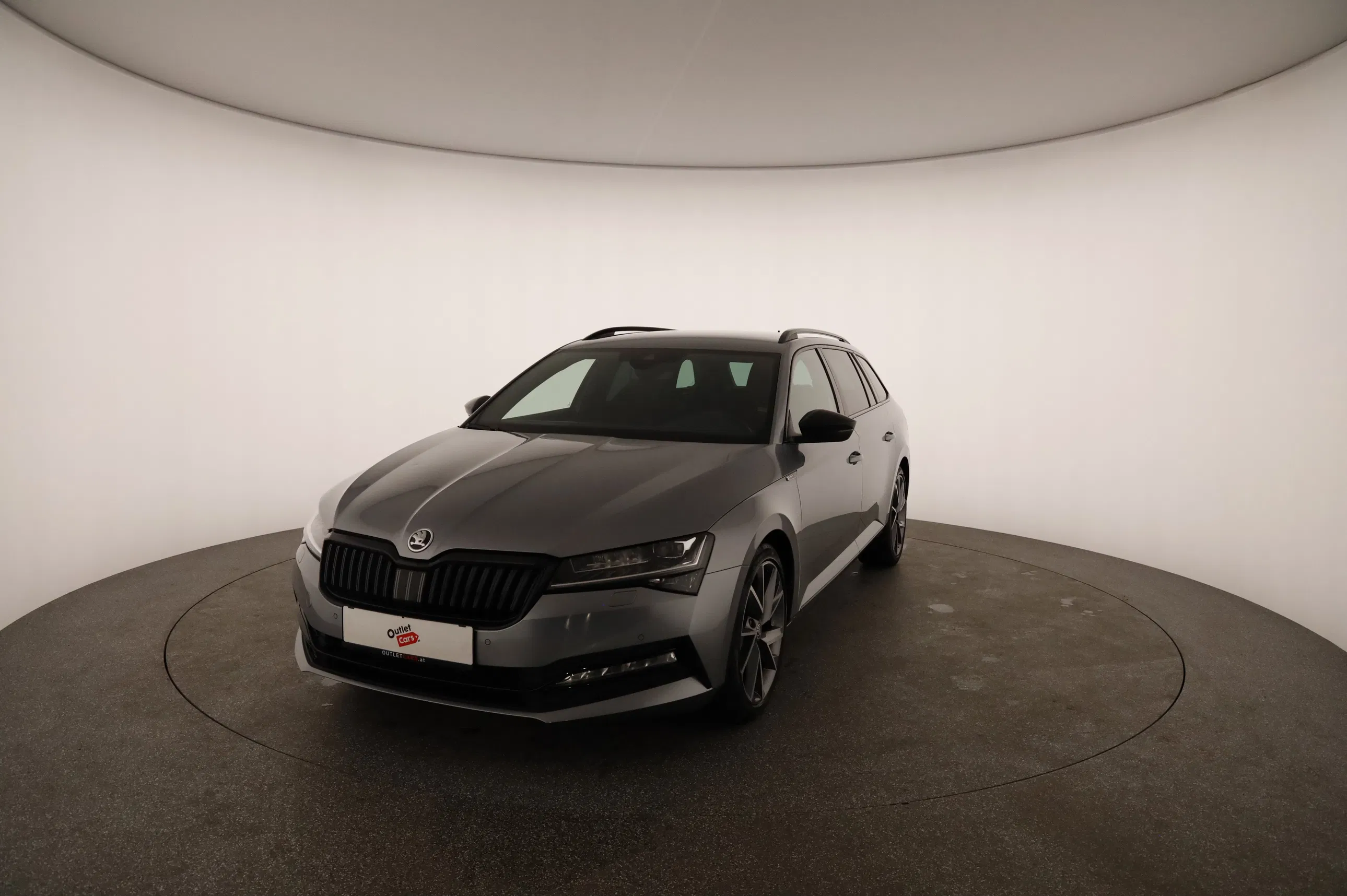 Skoda Superb Combi 2.0 TDI Sportline | Bild 2 von 31