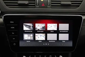 Skoda Superb Combi 2.0 TDI Sportline | Thumbnail 11 von 31