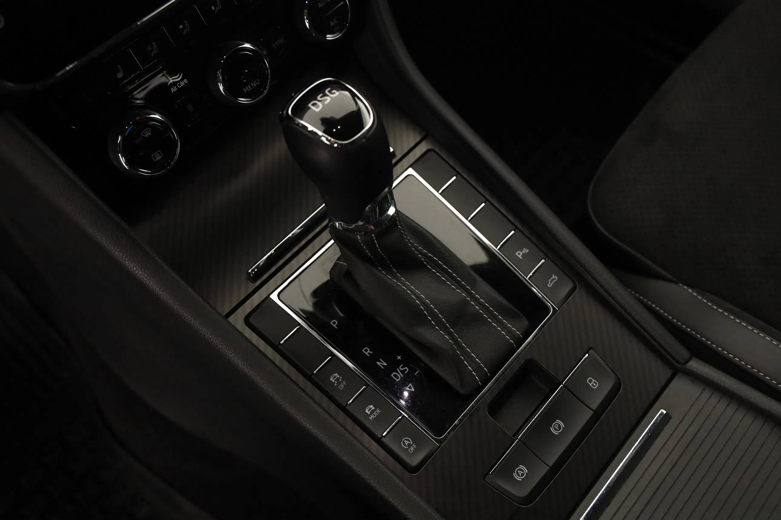 Skoda Superb Combi 2.0 TDI Sportline | Bild 12 von 31