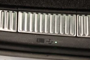 Skoda Superb Combi 2.0 TDI Sportline | Thumbnail 16 von 31