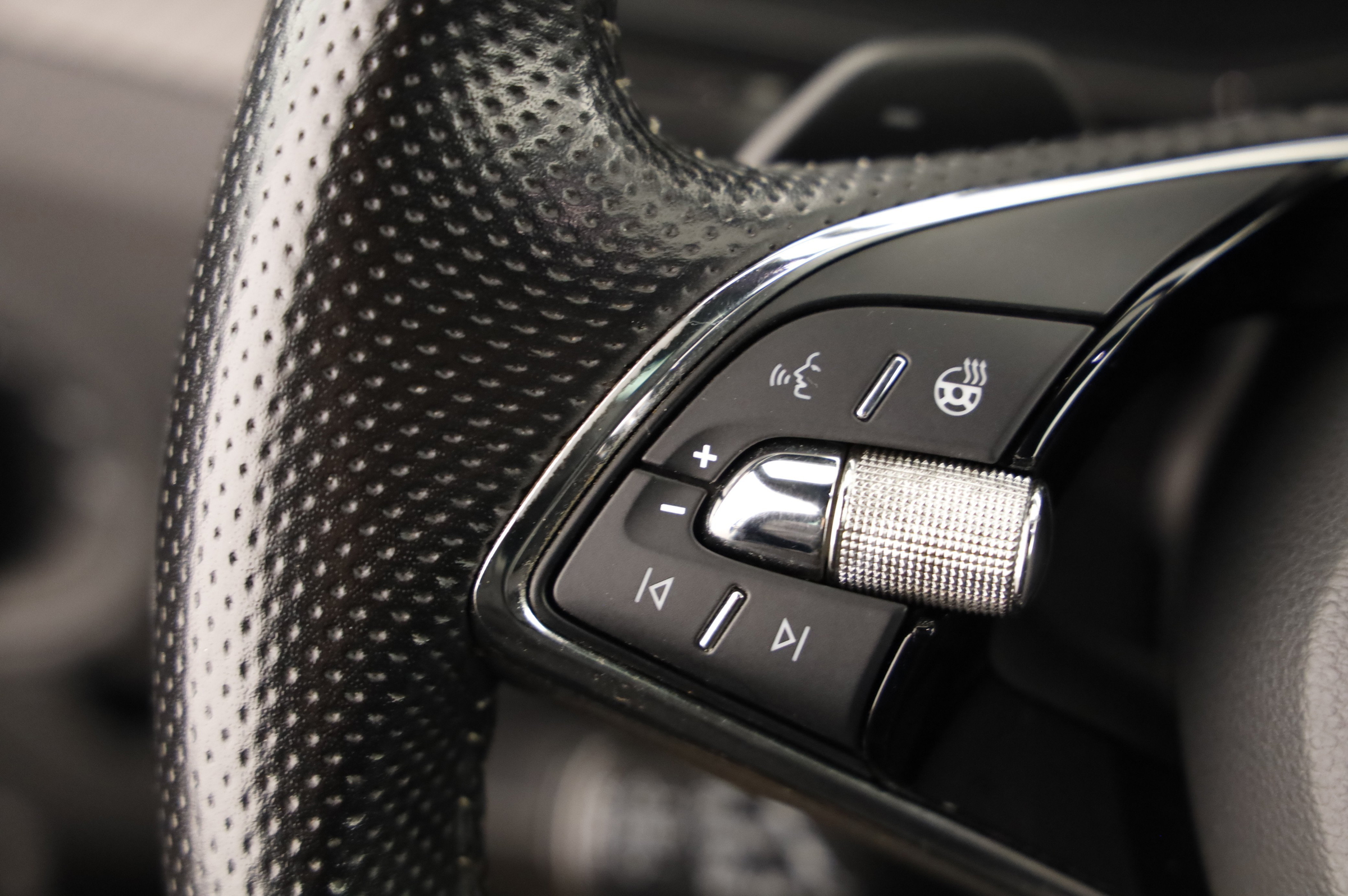 Skoda Superb Combi 2.0 TDI  Sportline | Bild 24 von 31