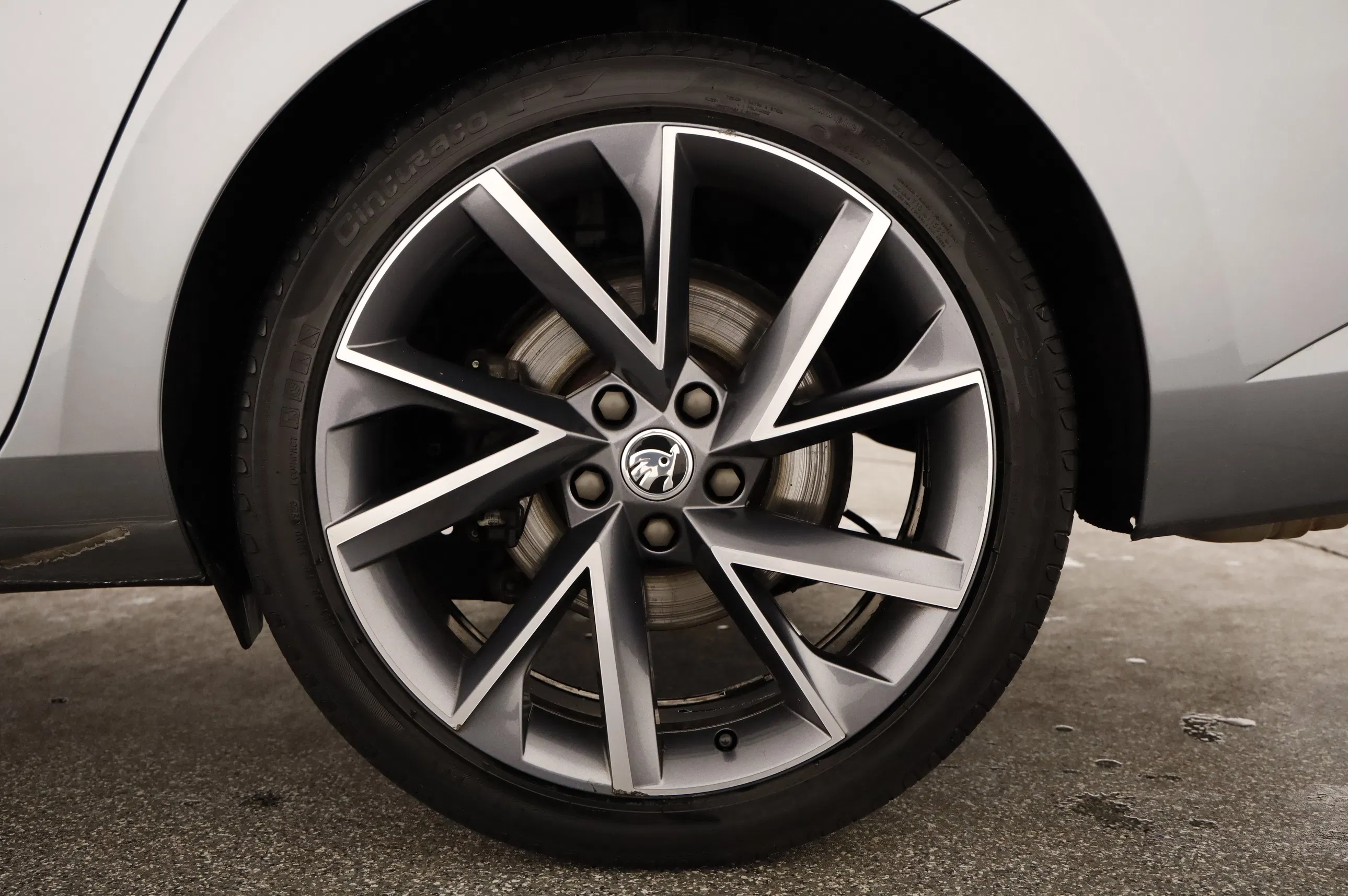 Skoda Superb Combi 2.0 TDI Sportline | Bild 26 von 31