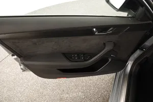 Skoda Superb Combi 2.0 TDI Sportline | Thumbnail 4 von 31