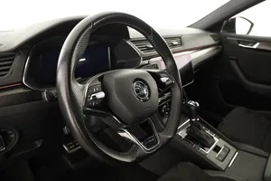Skoda Superb Combi 2.0 TDI Sportline | Thumbnail 6 von 31