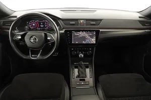 Skoda Superb Combi 2.0 TDI Sportline | Thumbnail 7 von 31