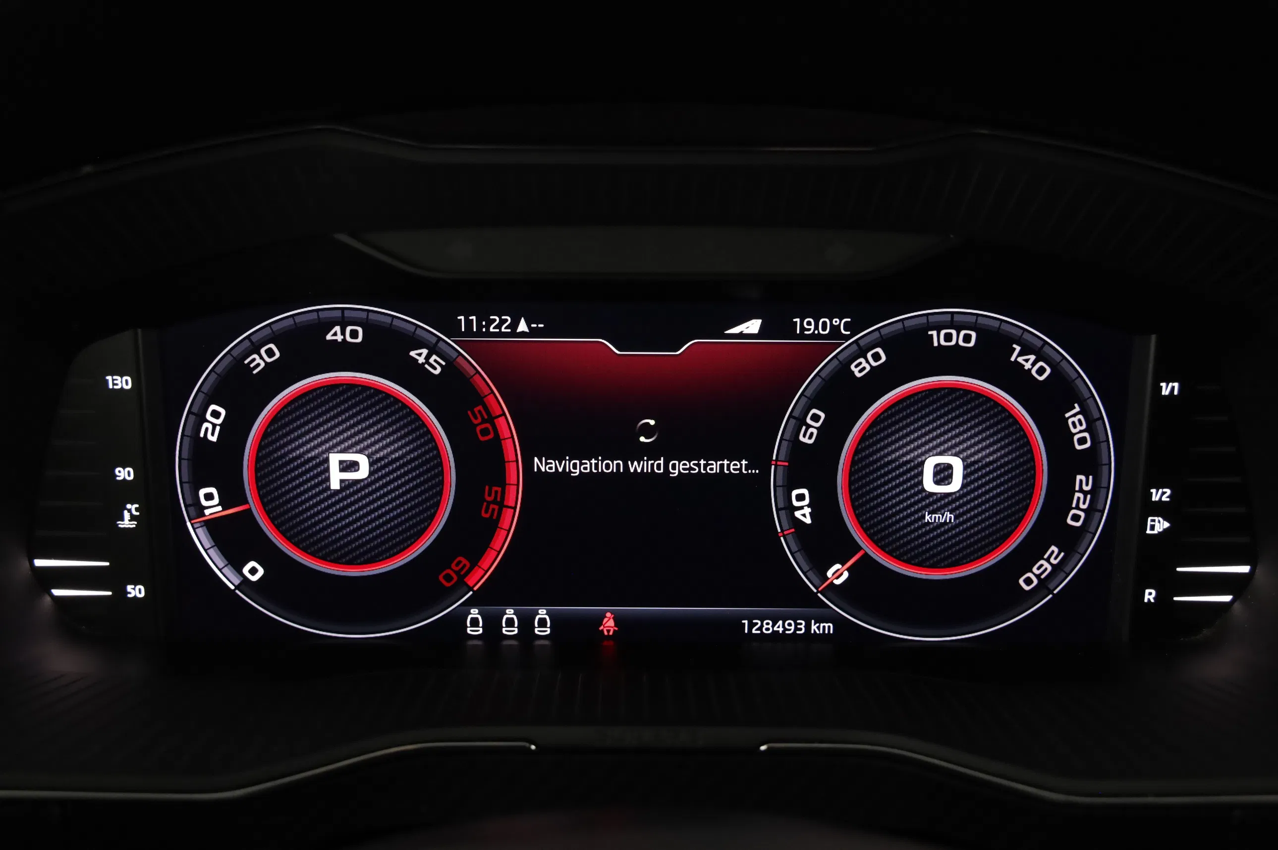 Skoda Superb Combi 2.0 TDI Sportline | Bild 8 von 31