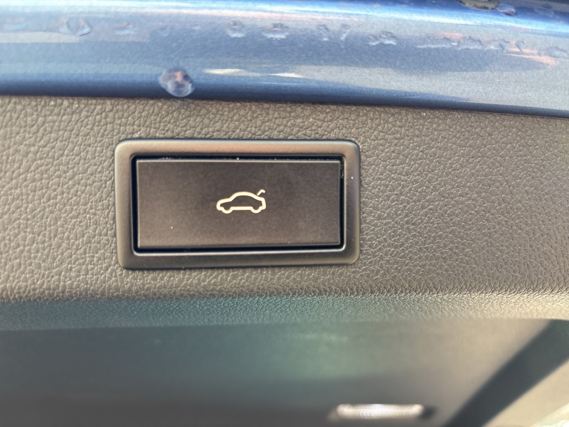 Skoda Superb Combi 2.0 TDI DSG | Bild 22 von 24