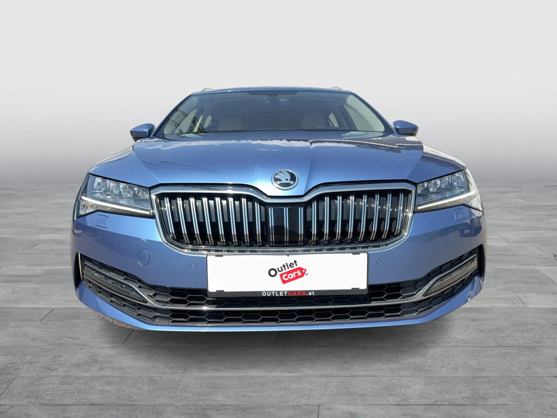 Skoda Superb Combi 2.0 TDI DSG | Bild 8 von 24