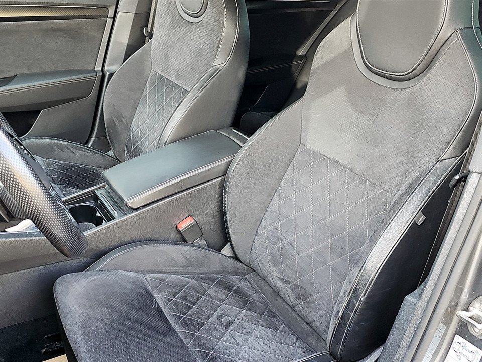 Skoda Superb Combi 2.0 TDI  Sportline | Bild 10 von 24