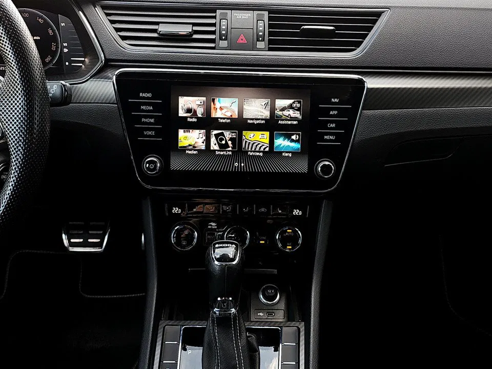 Skoda Superb Combi 2.0 TDI Sportline | Bild 11 von 24