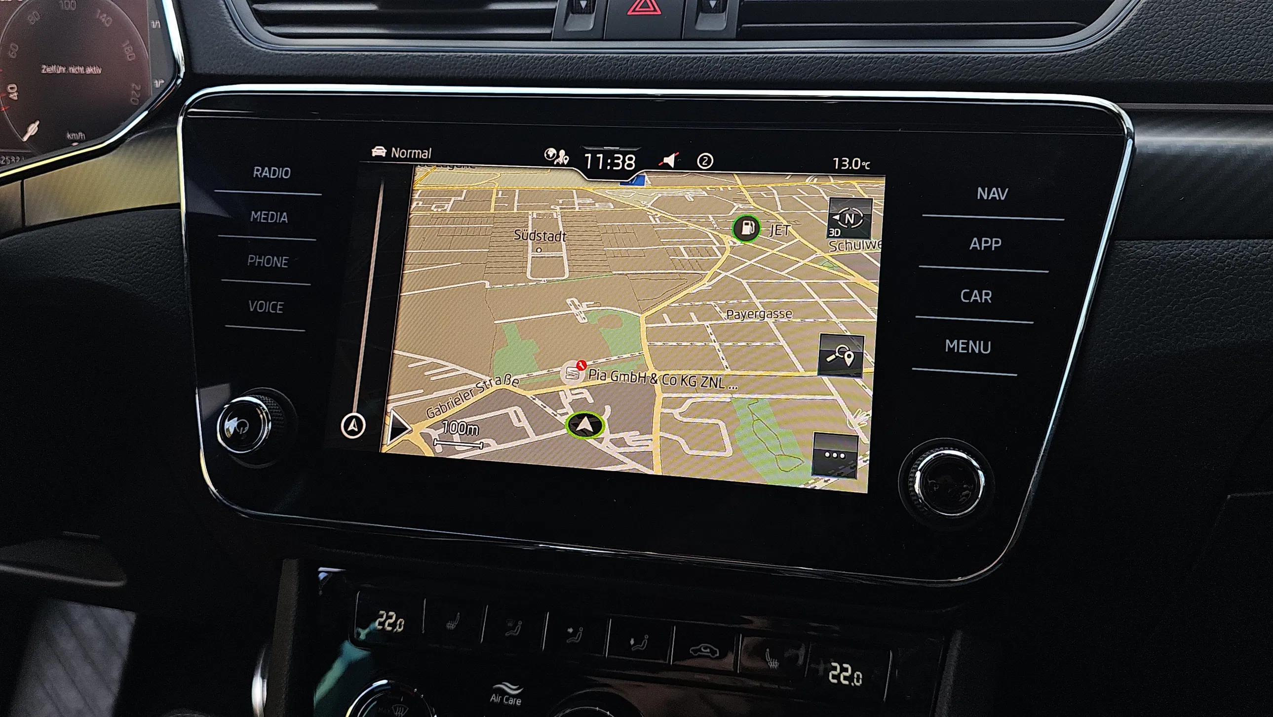 Skoda Superb Combi 2.0 TDI Sportline | Bild 13 von 24