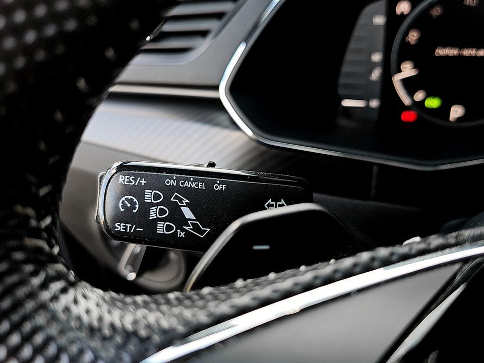 Skoda Superb Combi 2.0 TDI  Sportline | Bild 22 von 24