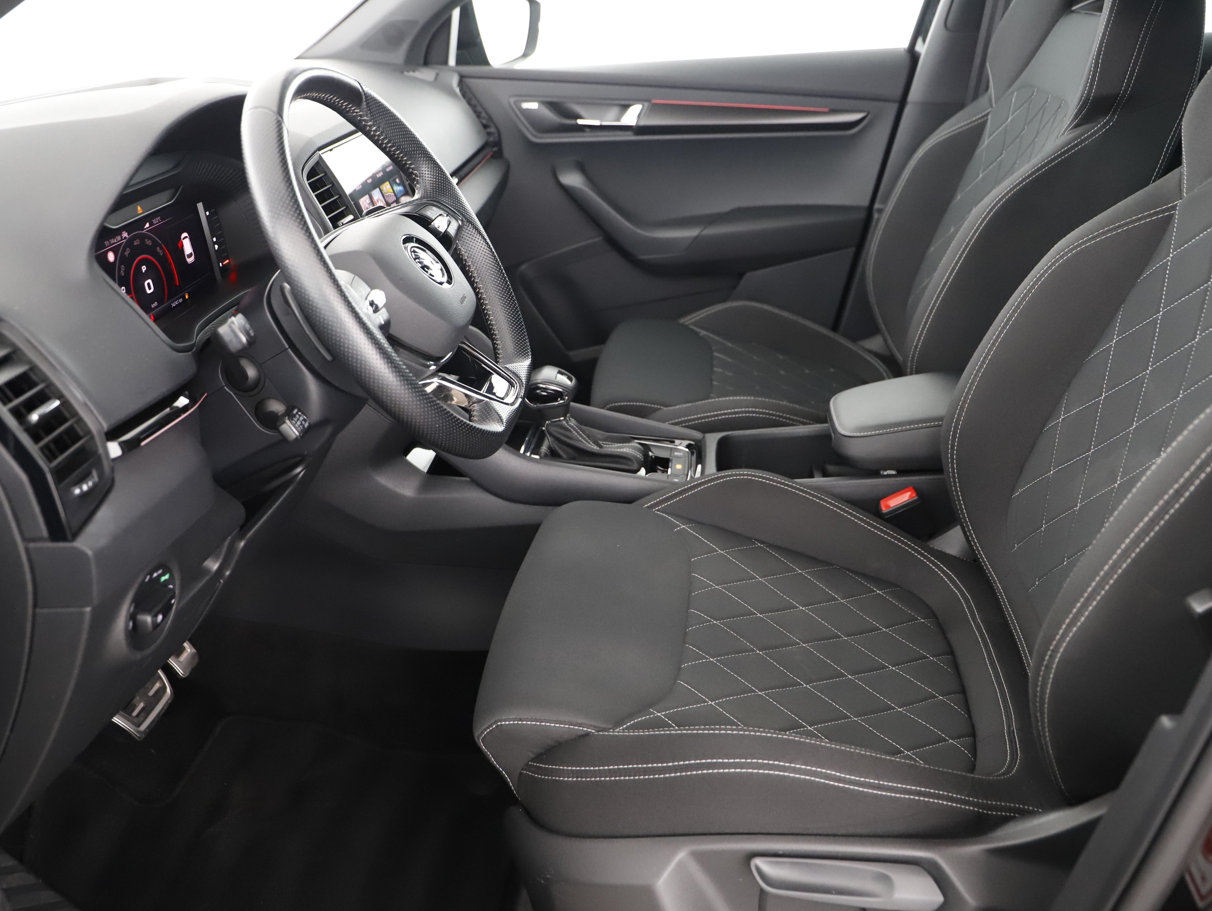 Skoda Karoq 1.5 TSI ACT Sportline | Bild 9 von 28