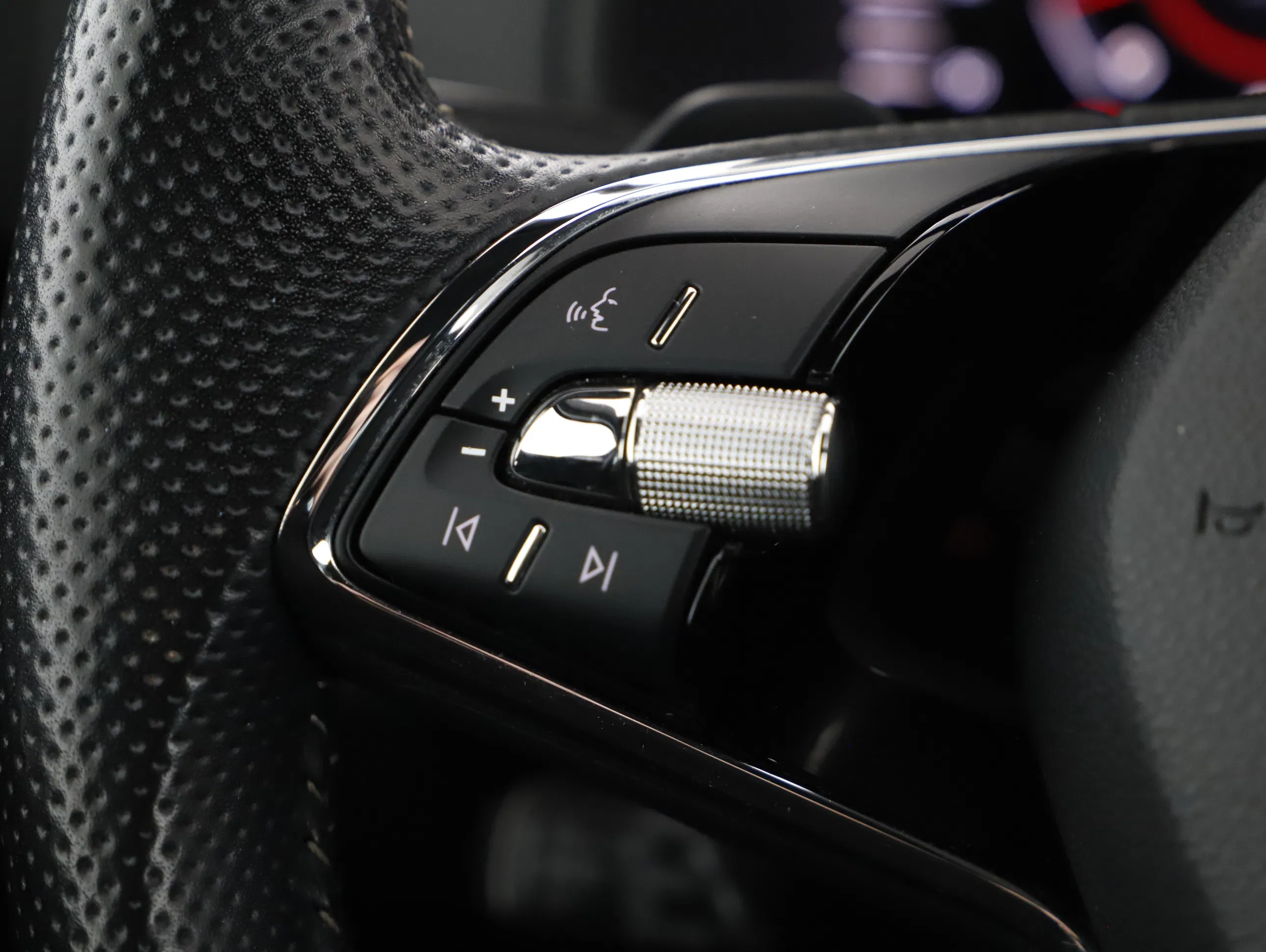 Skoda Karoq 1.5 TSI ACT Sportline | Bild 19 von 28