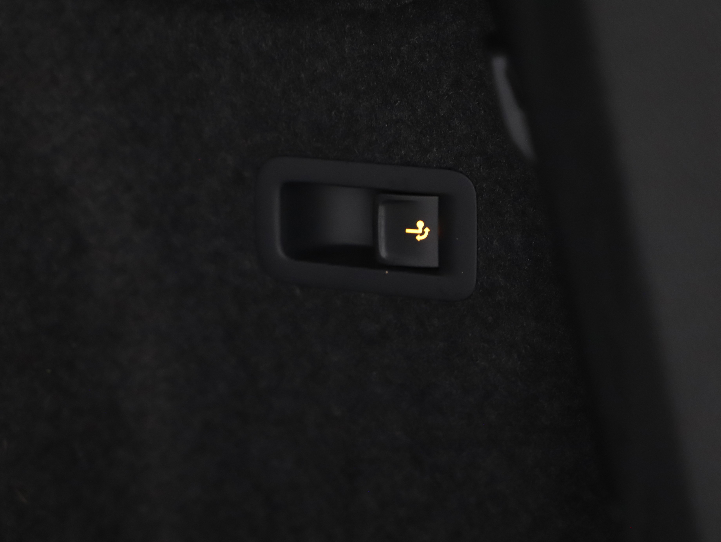 Skoda Karoq 1.5 TSI ACT Sportline | Bild 26 von 28