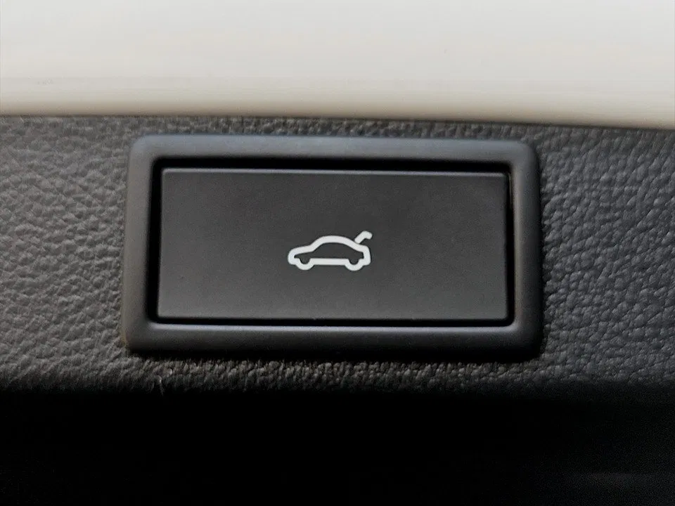 Skoda Octavia Combi 1.5 TSI Selection | Bild 18 von 23