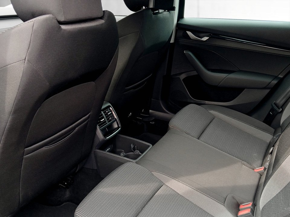 Skoda Octavia Combi 1.5 TSI DSG Selection | Bild 19 von 22