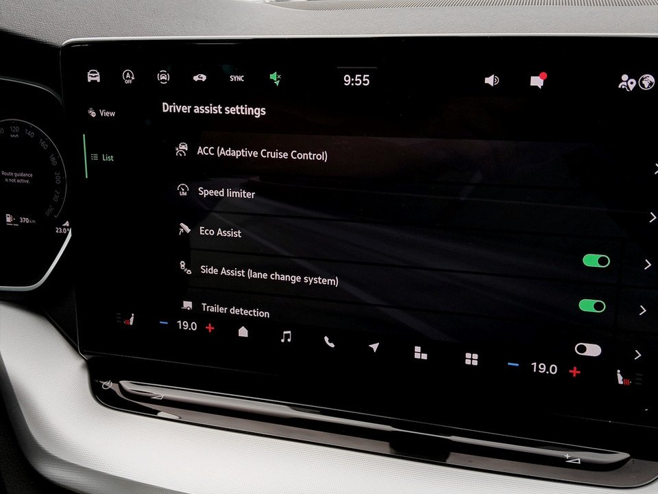Skoda Octavia Combi 1.5 TSI DSG Selection | Bild 17 von 22