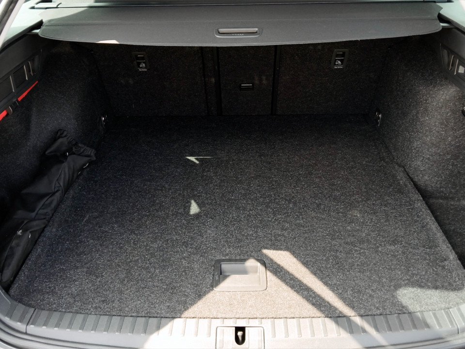 Skoda Octavia Combi 1.5 TSI DSG Selection | Bild 21 von 23